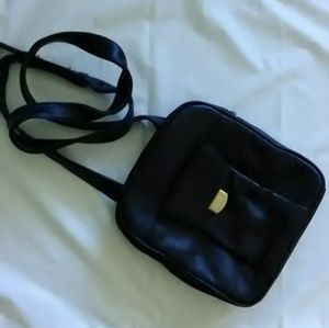 Sharif all-in-one leather bag